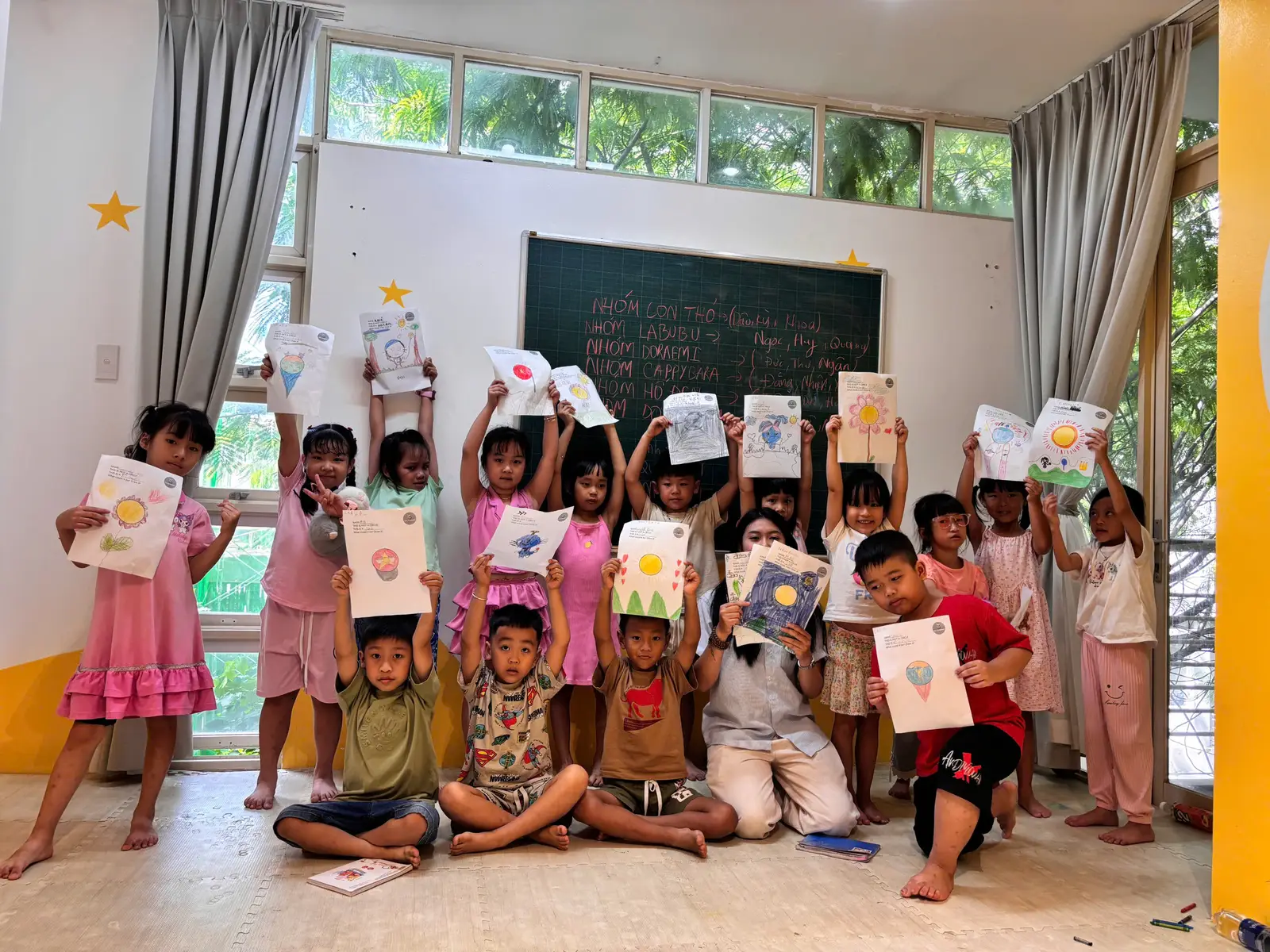 Khám Phá Mùa Hè Rực Rỡ: Đánh Thức Đam Mê Cùng Khoa Học, Hội Họa và AI